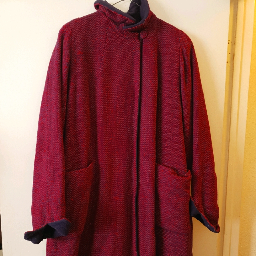 Vintage reversible red and black wool coat / cape